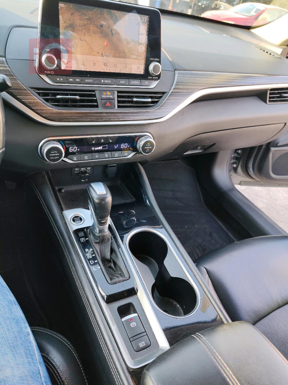 Nissan Altima